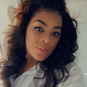 Meet your Posher, Adenika